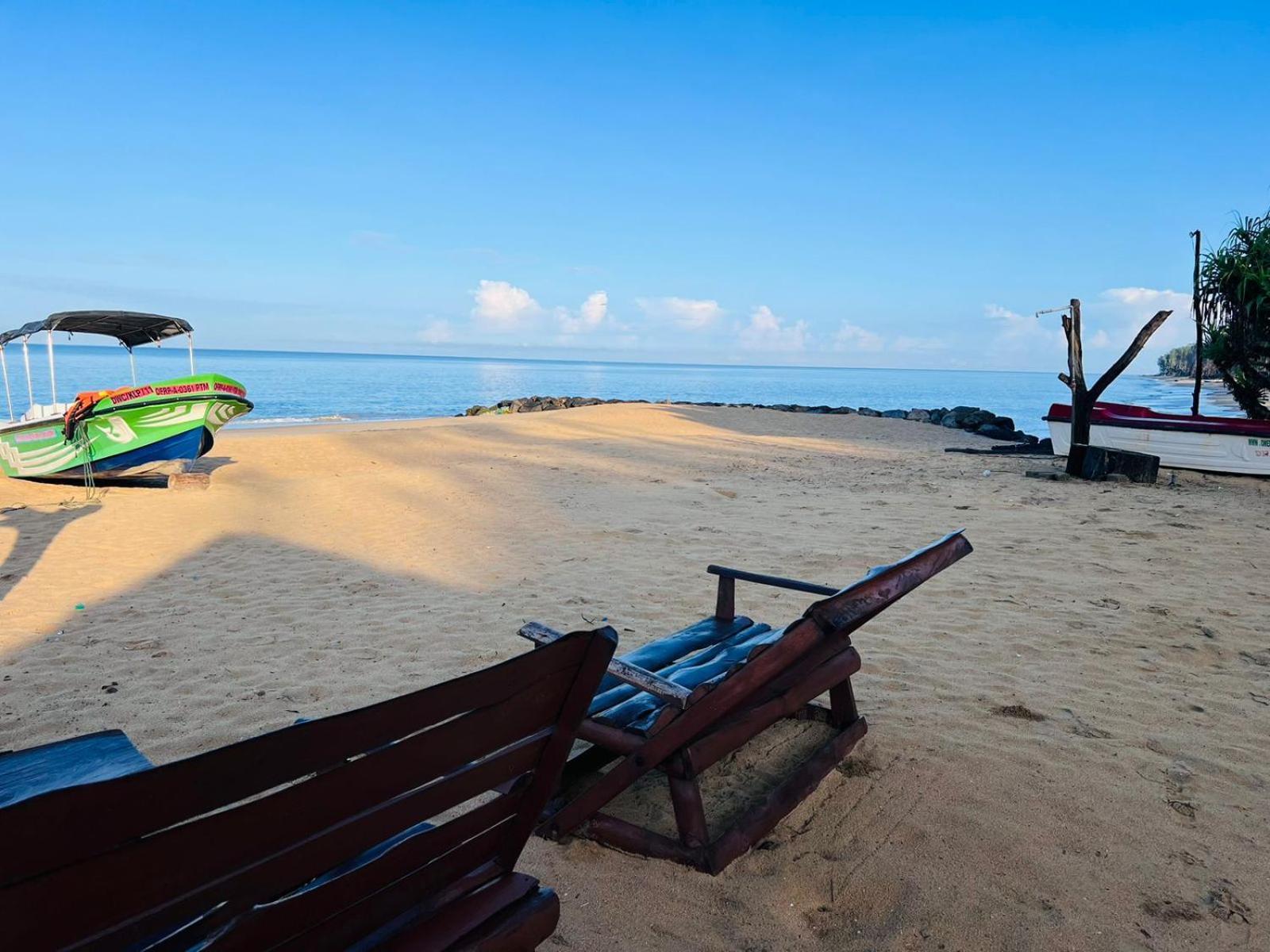 Omeesha Beach Hotel Калпития Экстерьер фото
