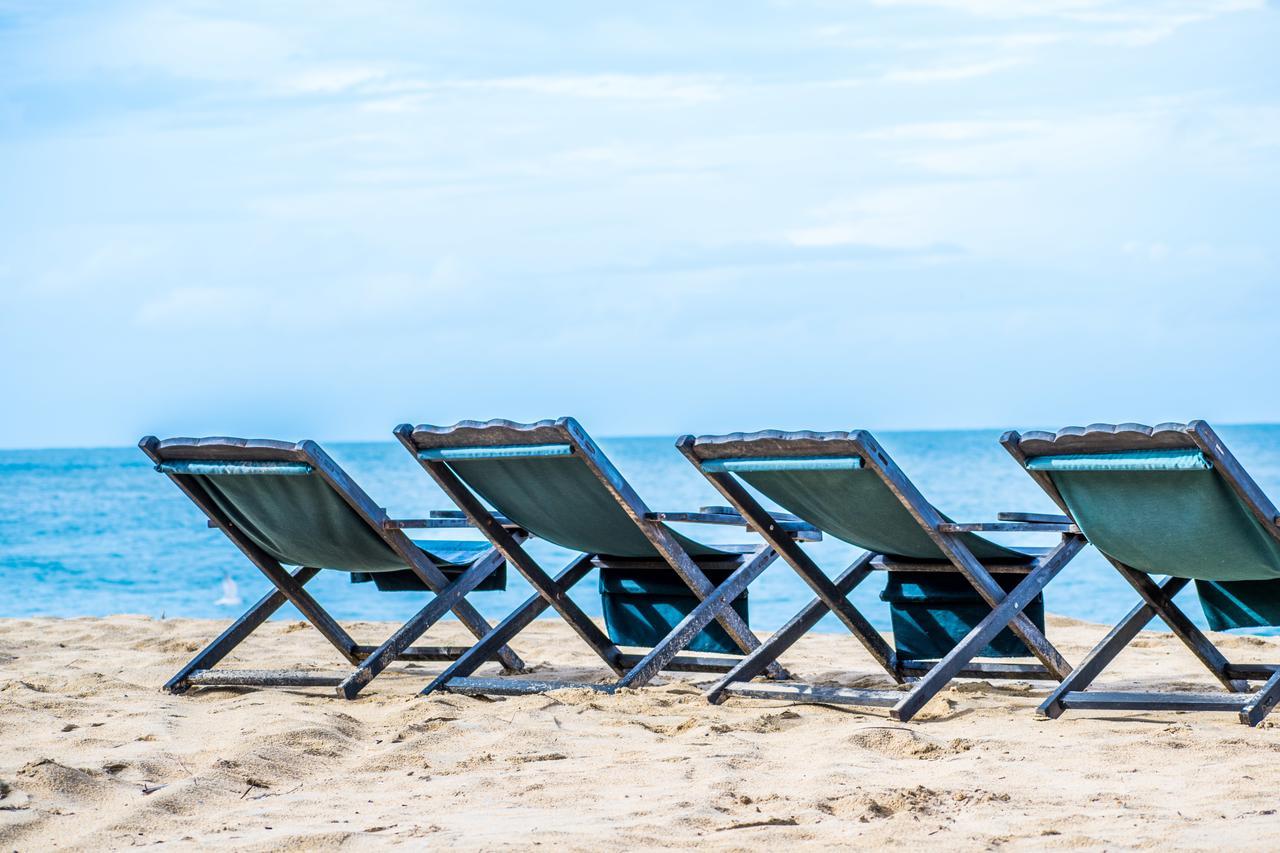 Omeesha Beach Hotel Калпития Экстерьер фото