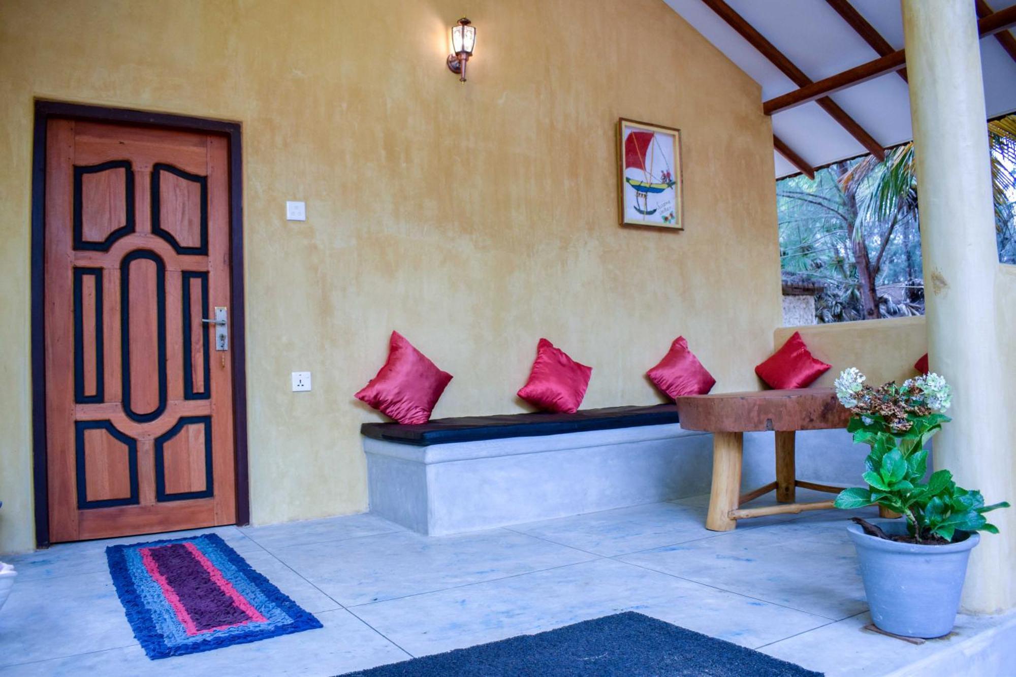 Omeesha Beach Hotel Калпития Экстерьер фото