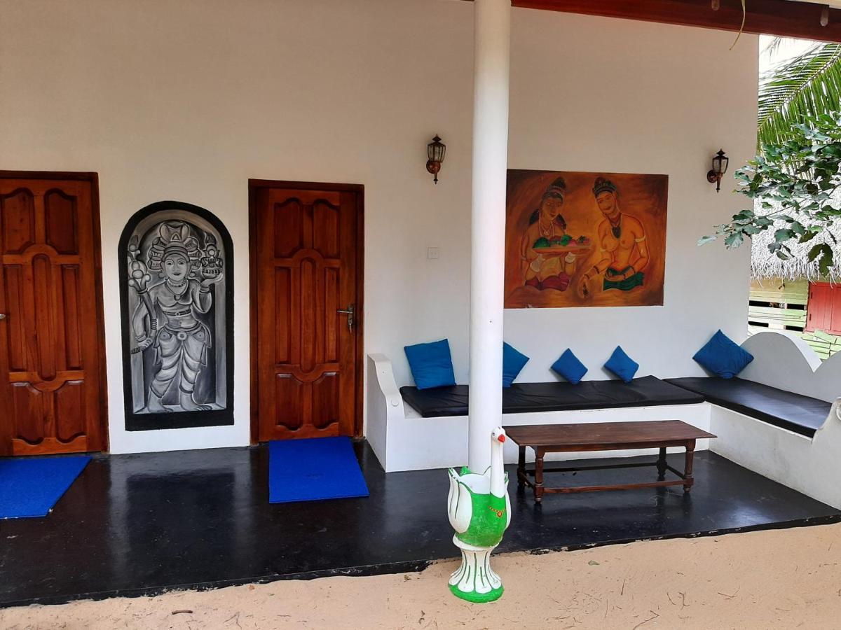 Omeesha Beach Hotel Калпития Экстерьер фото